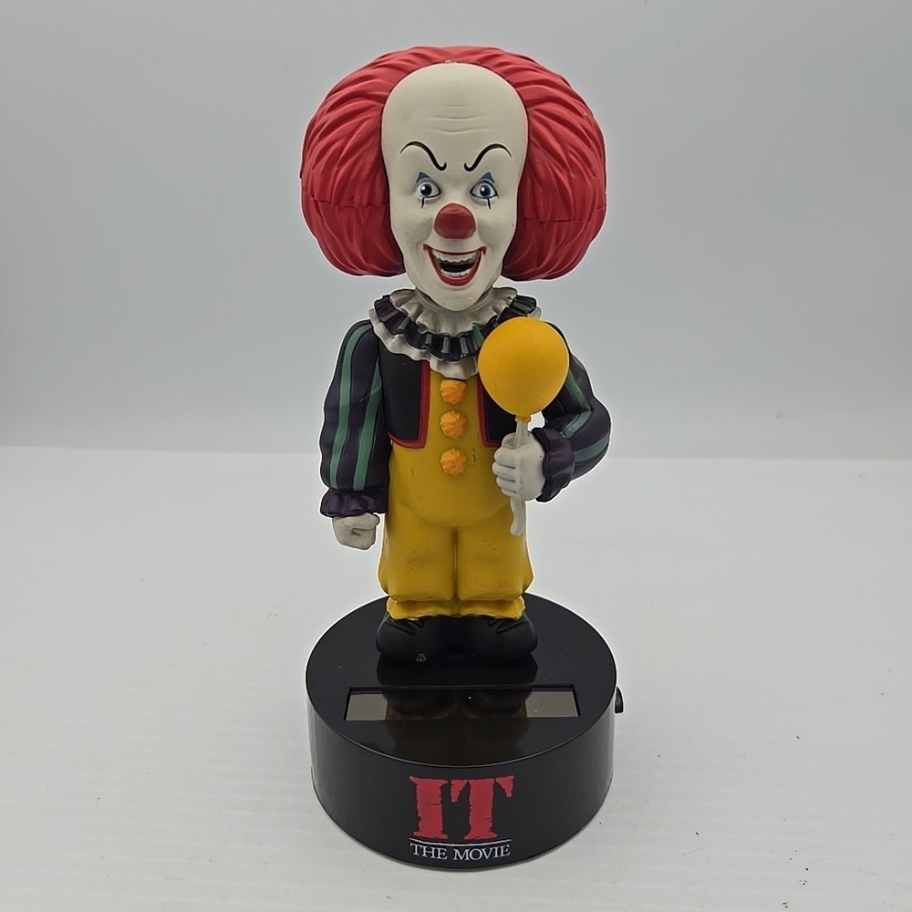 Stephen King's‎ IT Pennywise 1990 Neca Solar Powered Body Knocker